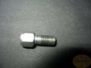 1104-37ge' , 'Einstellschraube Seilzug 19,5 mm (M6x0,75) gebr.