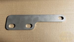 Auspuffhalteblech für Shark Auspuff in der kurzen Version