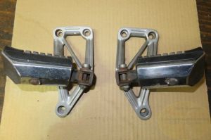 Fußrastenhaltersatz mit Soziusrasten V65 Florida gebraucht