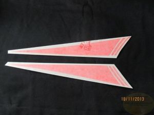 27922063' , 'Aufkleber Lenkerverkleidung V65 Lario (Signalrot)