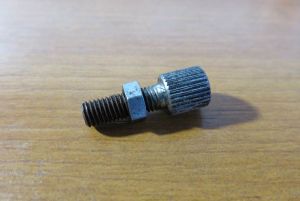 28607678ge' , 'Einstellschr. Rohr Seilzug       M5x0.75 gebraucht