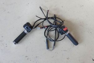 Gasgriff und Blinkerschalter Nevada gebraucht