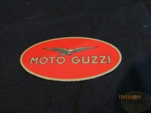 800162979' , 'Aufkleber Moto Guzzi oval 7 x 3,5 cm