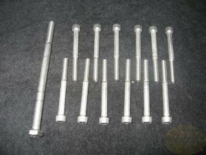 Ölwannenzwischenring kl.Mod Schraubensatz VA 750er Motoren