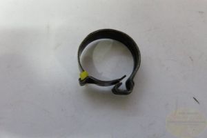 AP8101586' , 'Klemme 15,5 x 6,6 Entlüfterschlauch 1200 Sport