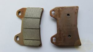 AP8133614' , 'Bremsbelag Stelvio, Norge 8V vorne