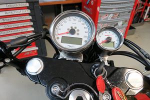 Tachohalter VA V9 Bobber / Roamer