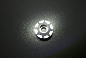 2008053974' , 'Ventildeckelschraubenteller SE II