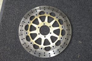 31613383ge' , 'Bremsscheibe 320mm  vorne Nevada/Breva 750 MIN3,6