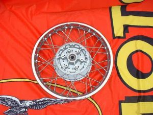 31630365' , 'Hinterrad 750 Nevada