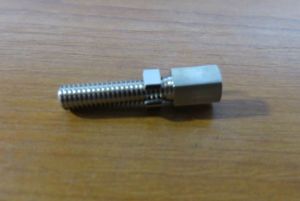 7311327' , 'Stellschraube GESCHLITZT G: M6X1.00 Länge 34MM