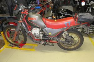 MOT10' , 'Moto Guzzi V75 TT