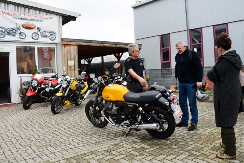 Probefahrt beendet und begeistert "die nehm ich gleich mit" . Man muß sie einfach mal gefahren sein, sonst kann man nicht mitreden. / finished testride and happy " this bike i will take". If you don't have ride this bike , you can't talk about it. / fine