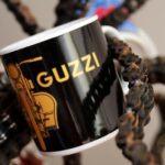 Guzzi Tasse am Kettenbaum --- auch der Schrott wird verwertet / guzzi cup on the chain tree --- also the scrap is recycled /